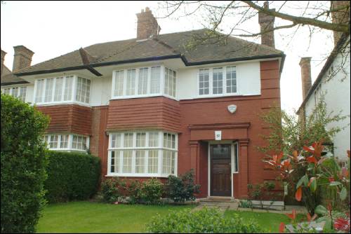 32 Rotherwick Road